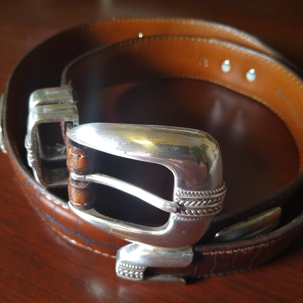 Johnston & Murphy Genuine Leather with Silver Belt